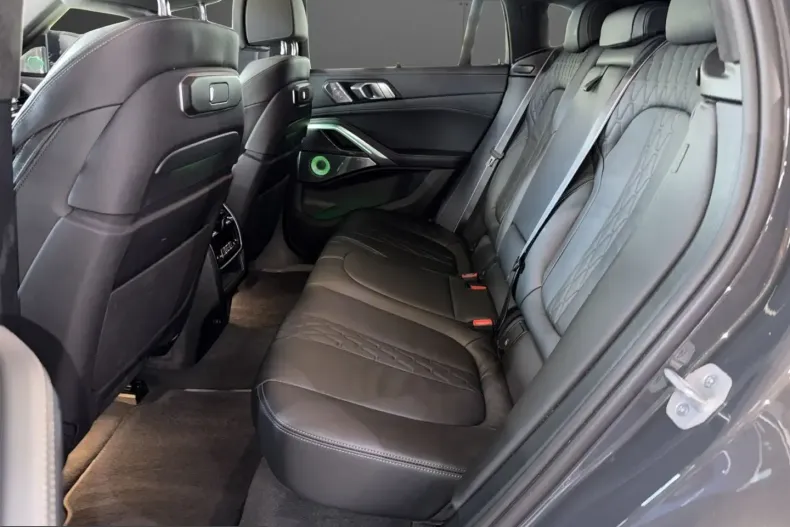 BMW X6 (Seria X) din 2025 cu 11.998 km - oferta BMW249363 - foto 11