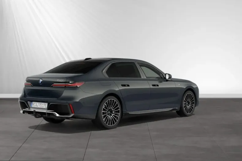 BMW 750 (Seria 7) din 2024 cu 9.340 km - oferta BMW249364 - foto 2