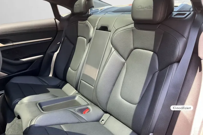 Porsche Taycan din 2023 cu 20.062 km - oferta POR249370 - foto 11