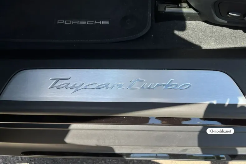 Porsche Taycan din 2023 cu 20.062 km - oferta POR249370 - foto 20