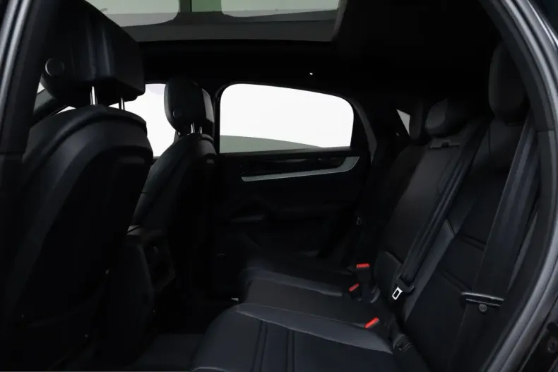 Porsche Cayenne din 2024 cu 22.230 km - oferta POR249371 - foto 11