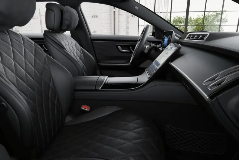 Mercedes-Benz S 500 (Clasa S) din 2025 cu 14.100 km - oferta MER249378 - foto 12