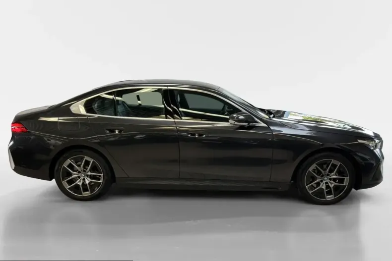 BMW 530 (Seria 5) din 2024 cu 20.655 km - oferta BMW249381 - foto 4