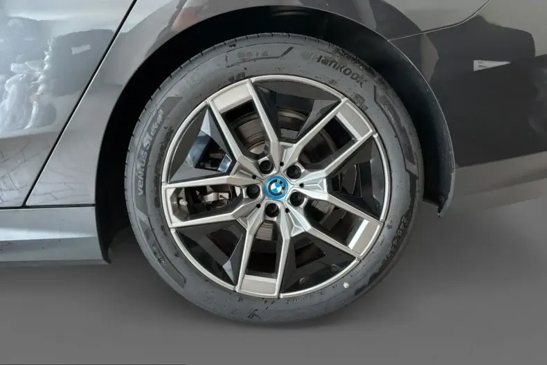 BMW 530 (Seria 5) din 2024 cu 20.655 km - oferta BMW249381 - foto 11