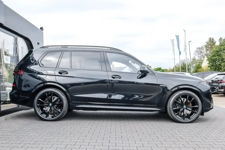 BMW X7 (Seria X) din 2025 cu 7.300 km - oferta BMW249383 - foto 9