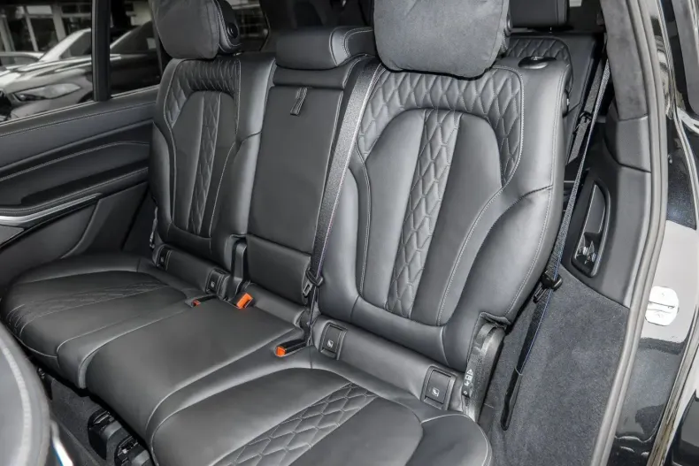 BMW X7 (Seria X) din 2025 cu 7.300 km - oferta BMW249383 - foto 18