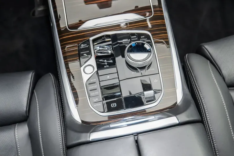 BMW X7 (Seria X) din 2025 cu 7.300 km - oferta BMW249383 - foto 21