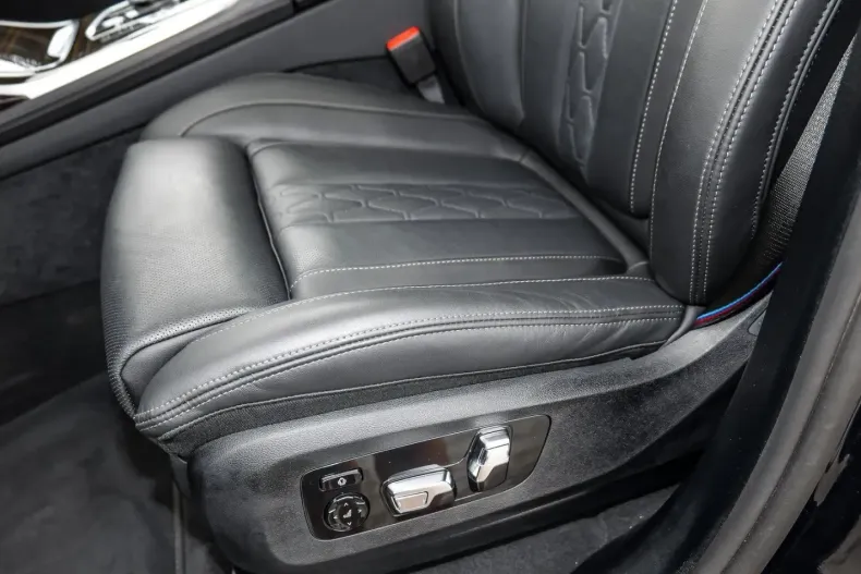 BMW X7 (Seria X) din 2025 cu 7.300 km - oferta BMW249383 - foto 24