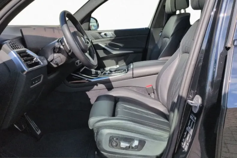 BMW X7 (Seria X) din 2024 cu 15.005 km - oferta BMW249385 - foto 6