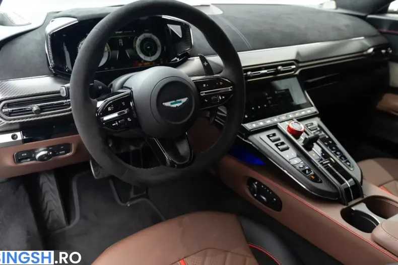 Aston Martin V8 Vantage din 2026 cu 2.150 km - oferta AST249389 - foto 12