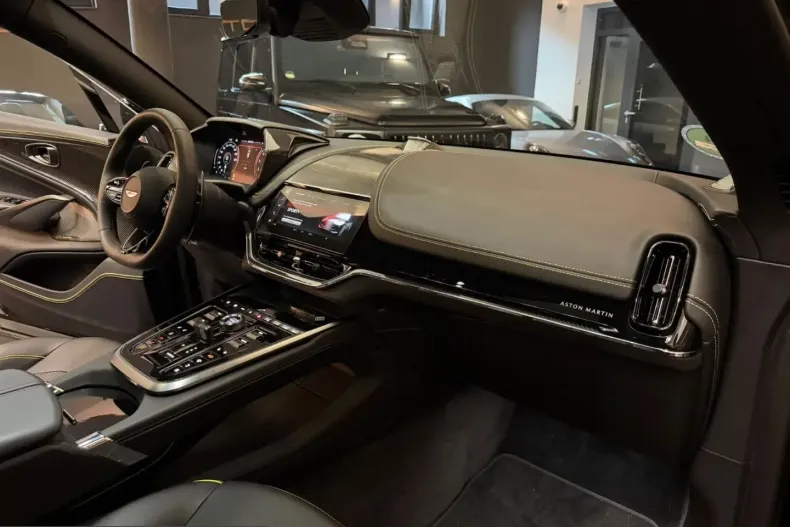 Aston Martin DBX din 2025 cu 17.000 km - oferta AST249392 - foto 16
