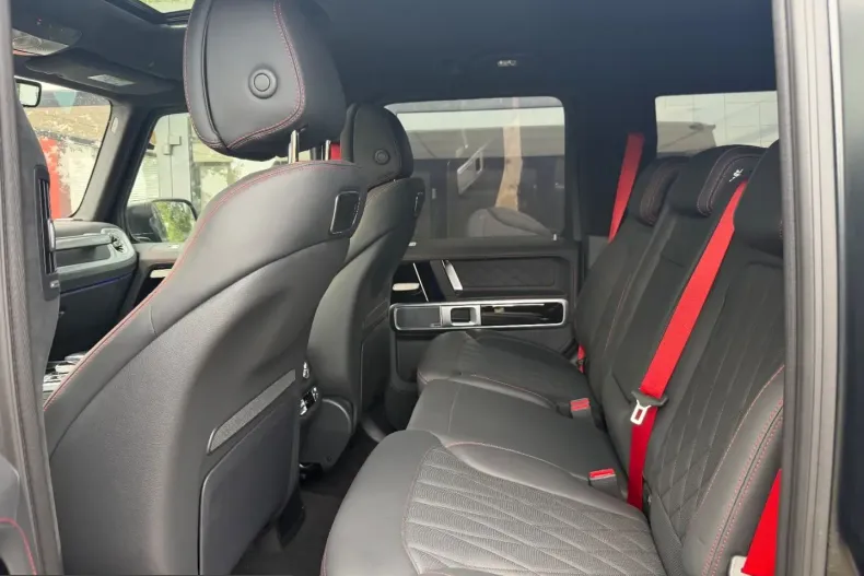 Mercedes-Benz G 63 AMG (Clasa G) din 2023 cu 5.000 km - oferta MER249396 - foto 15