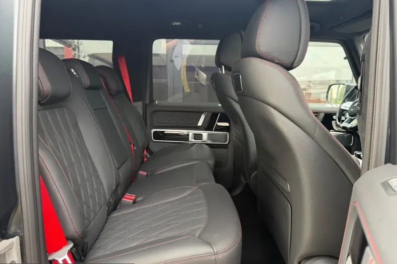 Mercedes-Benz G 63 AMG (Clasa G) din 2023 cu 5.000 km - oferta MER249396 - foto 16