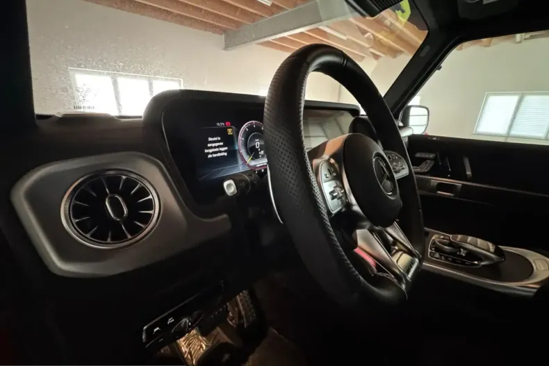 Mercedes-Benz G 63 AMG (Clasa G) din 2023 cu 2.150 km - oferta MER249397 - foto 14