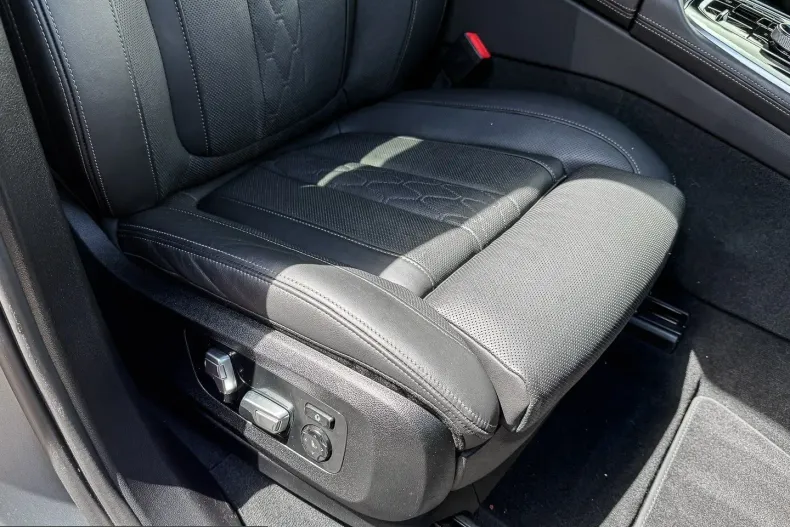 BMW X7 (Seria X) din 2023 cu 59.829 km - oferta BMW249403 - foto 19