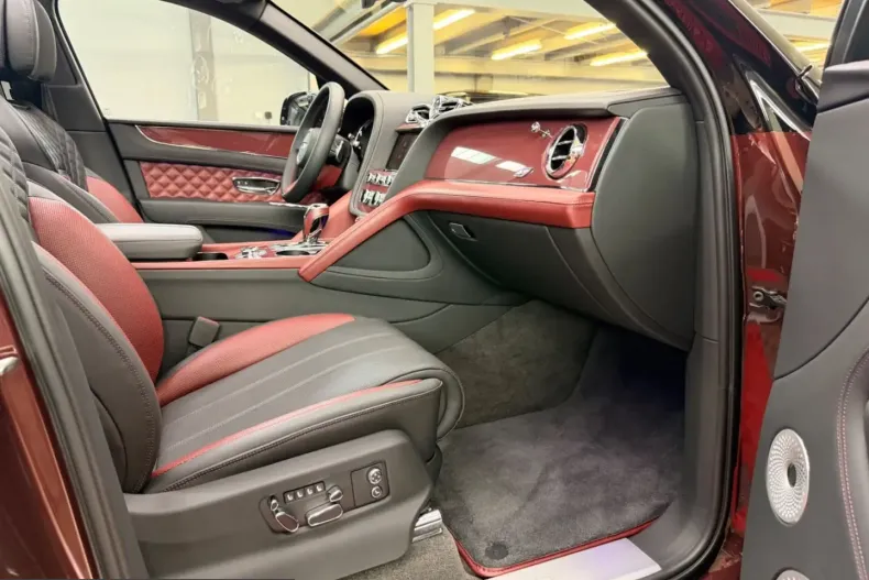 Bentley Bentayga din 2025 cu 5.500 km - oferta BEN249411 - foto 28