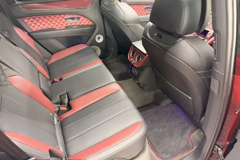 Bentley Bentayga din 2025 cu 5.500 km - oferta BEN249411 - foto 38