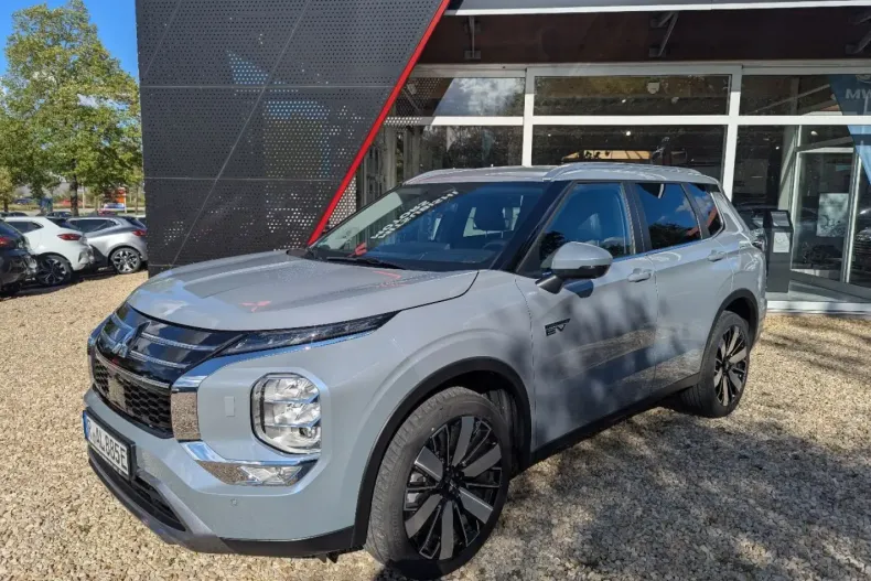 Mitsubishi Outlander din 2025 cu 7.270 km - oferta MIT249412 - foto 2