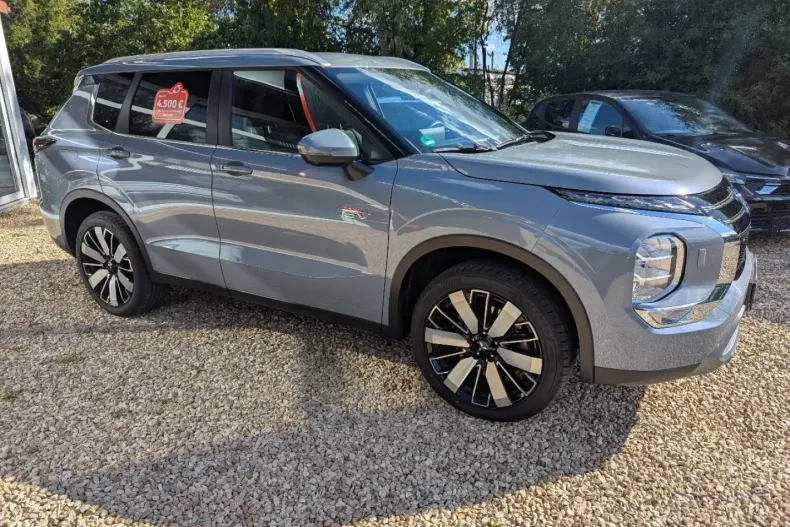 Mitsubishi Outlander din 2025 cu 7.270 km - oferta MIT249412 - foto 8