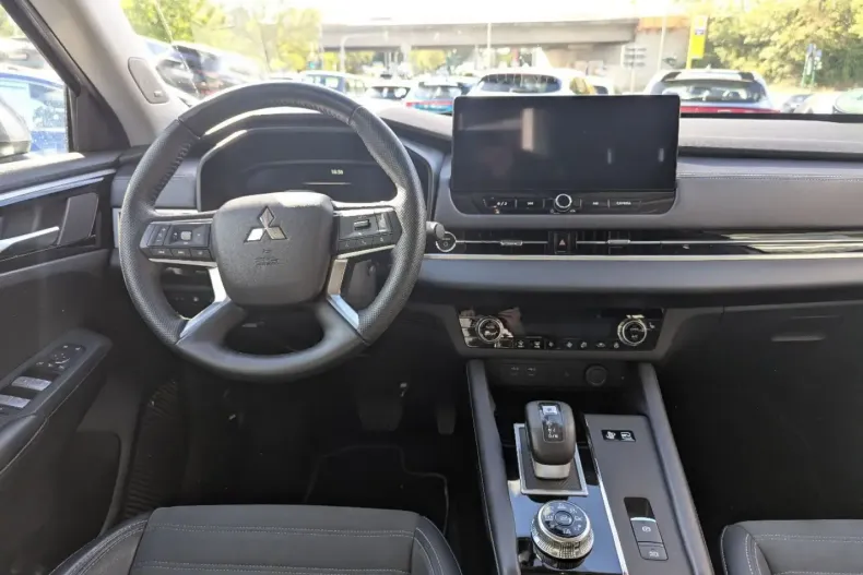 Mitsubishi Outlander din 2025 cu 7.270 km - oferta MIT249412 - foto 15