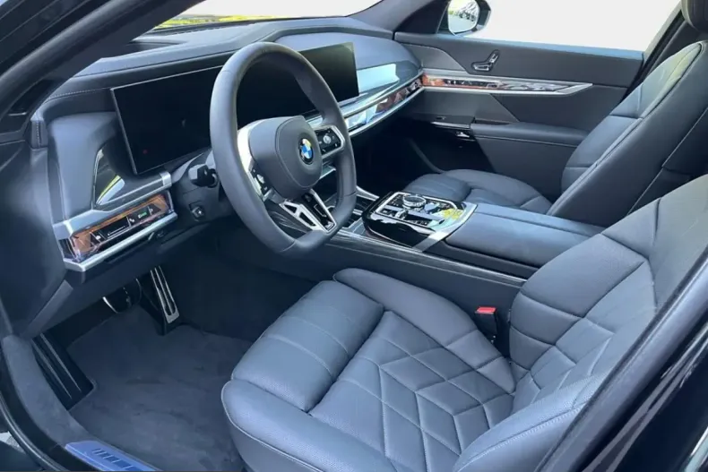 BMW 740 (Seria 7) din 2025 cu 17.900 km - oferta BMW249416 - foto 11