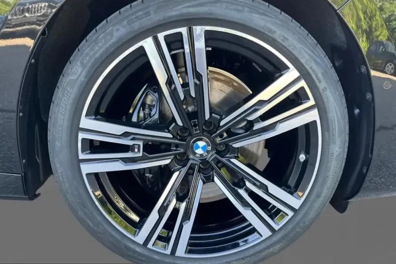 BMW 740 (Seria 7) din 2025 cu 17.900 km - oferta BMW249416 - foto 17