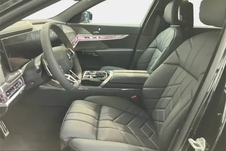BMW 740 (Seria 7) din 2025 cu 17.900 km - oferta BMW249416 - foto 26