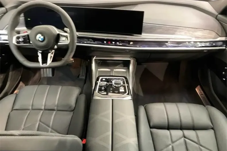BMW 740 (Seria 7) din 2025 cu 17.900 km - oferta BMW249416 - foto 28