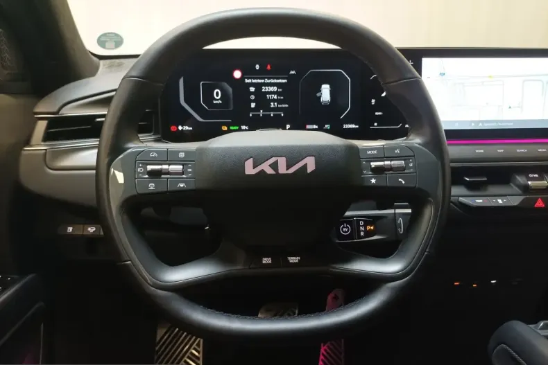 Kia EV9 din 2024 cu 23.214 km - oferta KIA249418 - foto 11