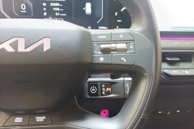 Kia EV9 din 2024 cu 23.214 km - oferta KIA249418 - foto 14