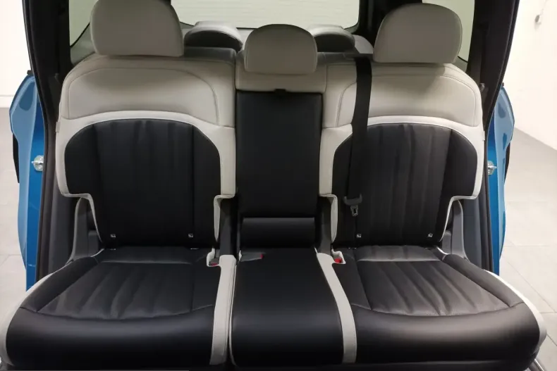 Kia EV9 din 2025 cu 19.543 km - oferta KIA249419 - foto 19