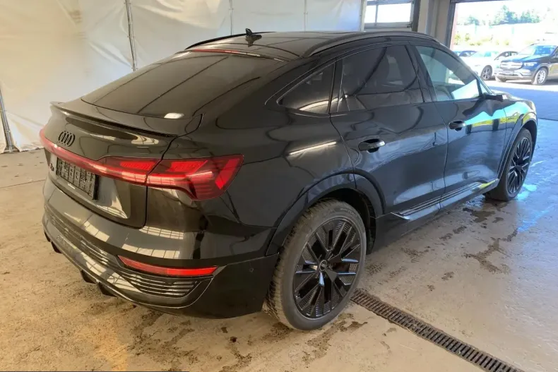 Audi Q8 din 2024 cu 73.000 km - oferta AUD249435 - foto 6