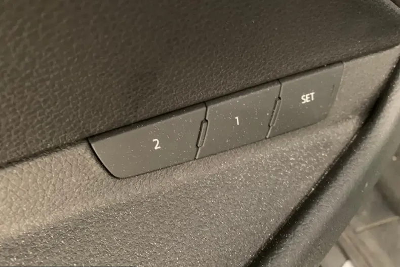 Audi Q8 din 2024 cu 73.000 km - oferta AUD249435 - foto 10