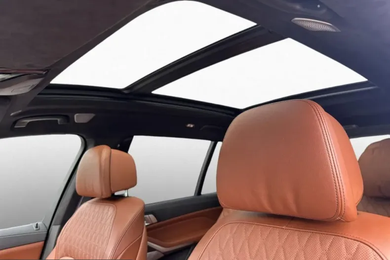 BMW X7 (Seria X) din 2023 cu 77.843 km - oferta BMW249437 - foto 11