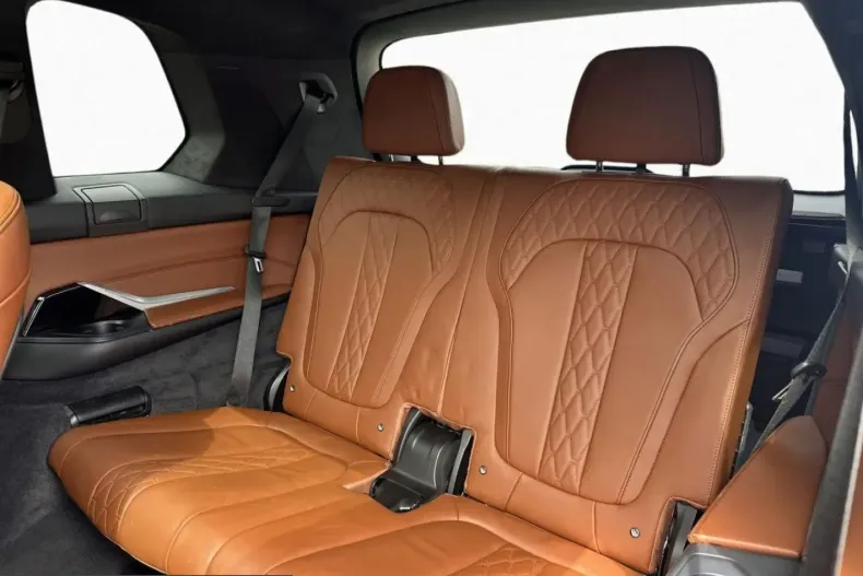 BMW X7 (Seria X) din 2023 cu 77.843 km - oferta BMW249437 - foto 16