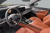 BMW 750 (Seria 7) din 2025 cu 39.475 km - oferta BMW249440 - foto 14