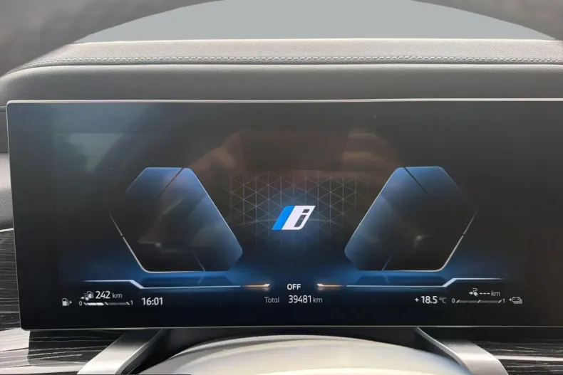 BMW 750 (Seria 7) din 2025 cu 39.475 km - oferta BMW249440 - foto 24