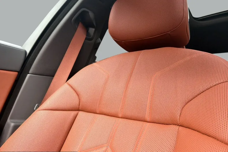 BMW 750 (Seria 7) din 2025 cu 39.475 km - oferta BMW249440 - foto 29