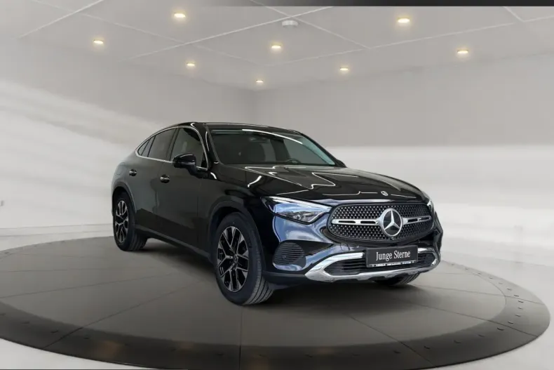 Mercedes-Benz GLC 300 (Clasa GLC) din 2023 cu 19.932 km - oferta MER249449 - foto 1