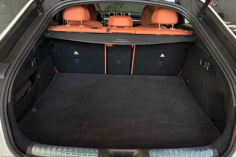 Mercedes-Benz GLC 300 (Clasa GLC) din 2023 cu 53.700 km - oferta MER249453 - foto 13