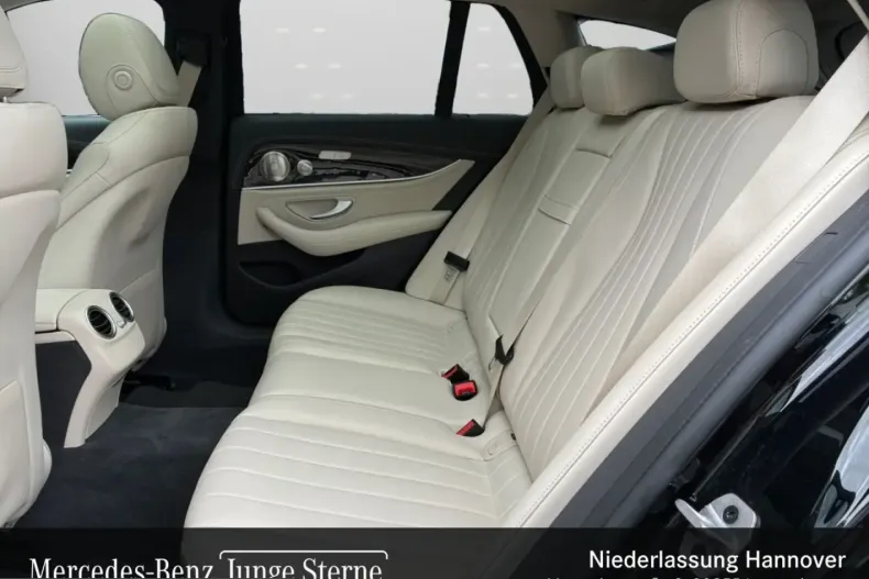 Mercedes-Benz E 220 (Clasa E) din 2023 cu 79.293 km - oferta MER249471 - foto 10