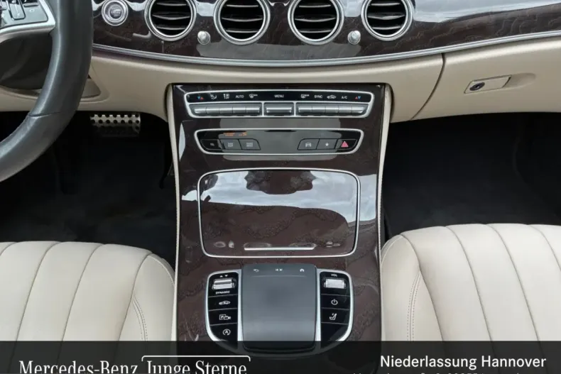 Mercedes-Benz E 220 (Clasa E) din 2023 cu 79.293 km - oferta MER249471 - foto 13