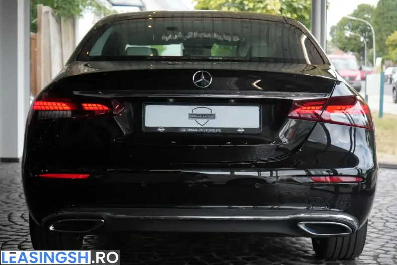 Mercedes-Benz E 400 (Clasa E) din 2023 cu 48.003 km - oferta MER249472 - foto 4