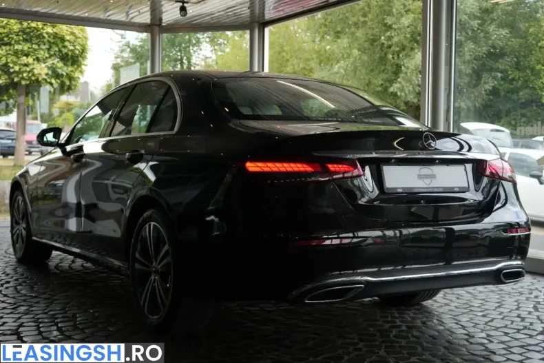 Mercedes-Benz E 400 (Clasa E) din 2023 cu 48.003 km - oferta MER249472 - foto 5