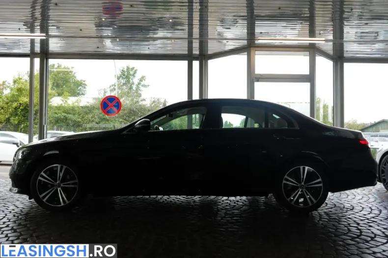 Mercedes-Benz E 400 (Clasa E) din 2023 cu 48.003 km - oferta MER249472 - foto 6