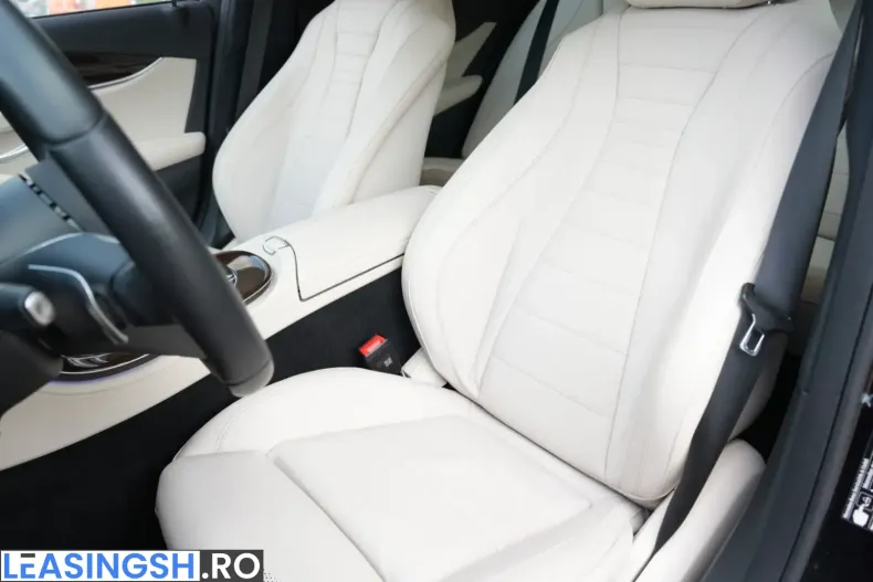 Mercedes-Benz E 400 (Clasa E) din 2023 cu 48.003 km - oferta MER249472 - foto 11