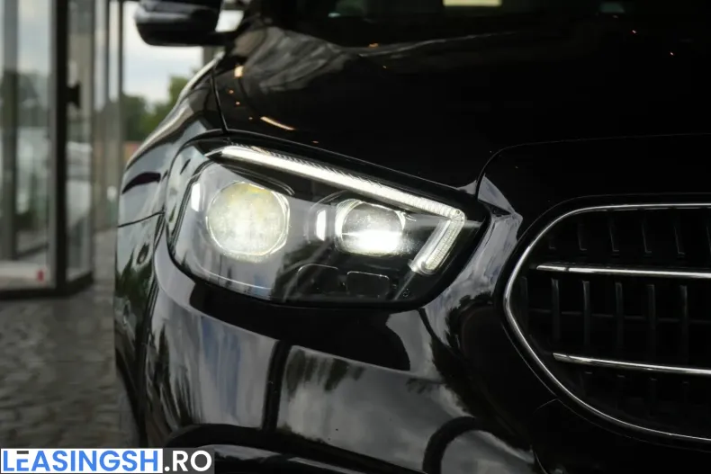 Mercedes-Benz E 400 (Clasa E) din 2023 cu 48.003 km - oferta MER249472 - foto 45