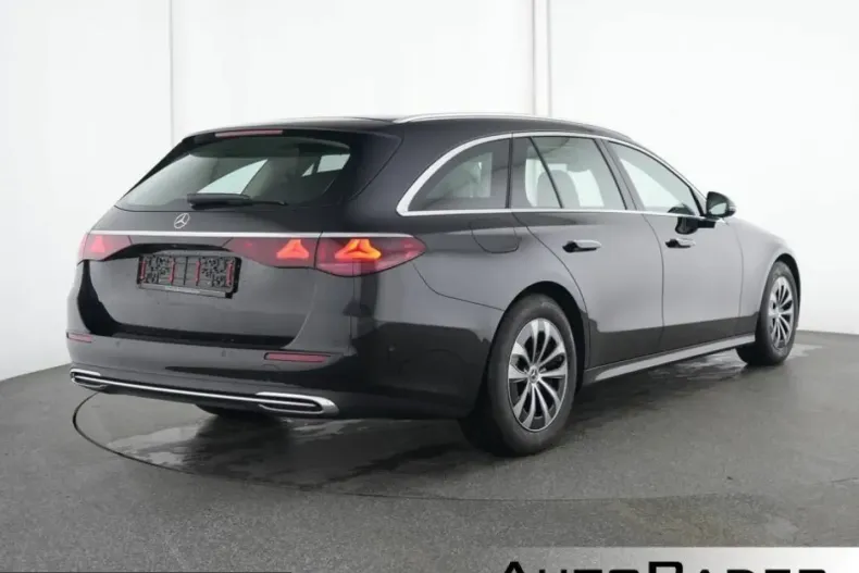 Mercedes-Benz E 200 (Clasa E) din 2024 cu 19.390 km - oferta MER249473 - foto 2