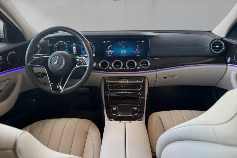 Mercedes-Benz E 300 (Clasa E) din 2022 cu 53.060 km - oferta MER249474 - foto 11
