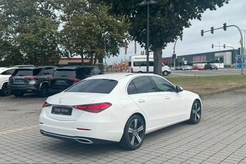 Mercedes-Benz C 200 (Clasa C) din 2022 cu 50.126 km - oferta MER249477 - foto 3